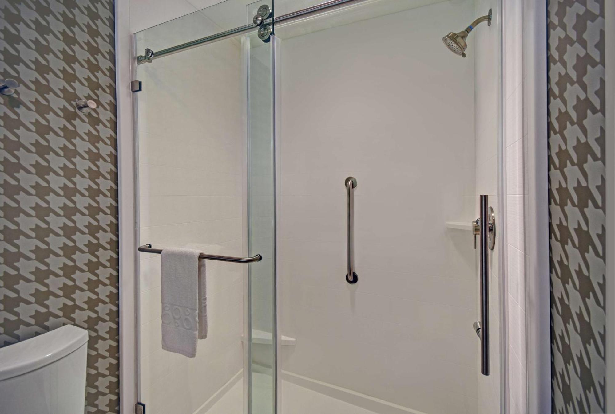 Home2 Suites By Hilton Raleigh North I-540 מראה חיצוני תמונה